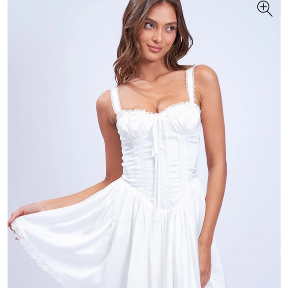 Elegant White Dress with Spaghetti Straps - Picture 5 of 8